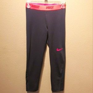 Nike Capri Athletic Leggings Size S Black and Pink